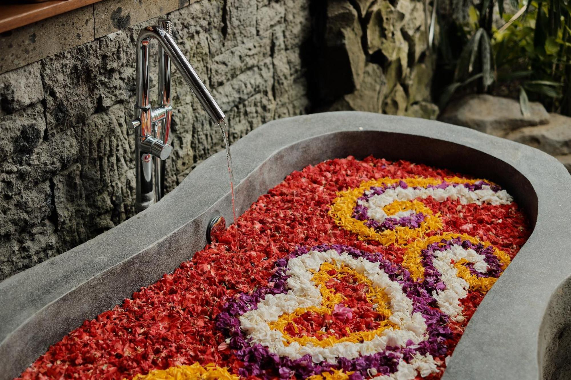 Agastya Ubud Villa Exterior photo